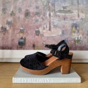 NWOT Universal Thread Stylish Heeled Clog Pumps - Size 10